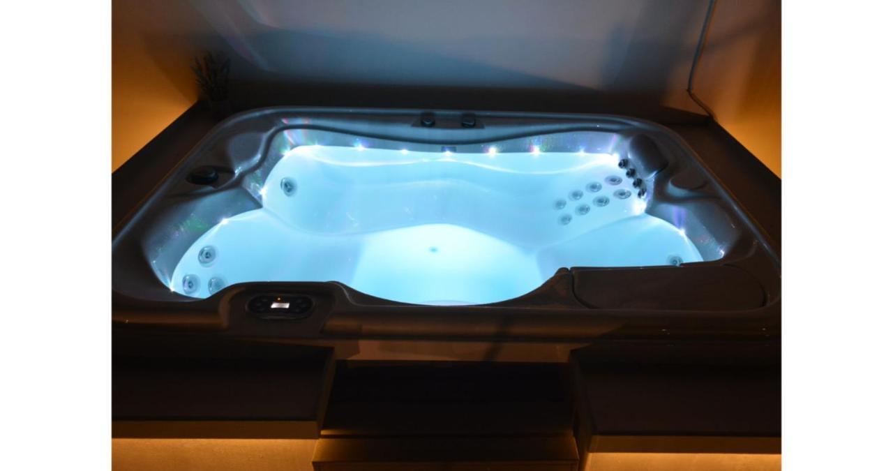 Ferienwohnung Pier's House Jacuzzi Pollonia Exterior foto